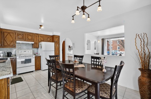 Cuisine - 18 Rue Gratton, Sainte-Thérèse, QC - Indoor