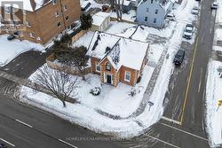 168 CENTRE STREET S  Oshawa, ON L1H 4A6