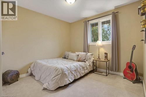 Carpeted bedroom with baseboards - 5511 Second Line, Erin, ON - Indoor Photo Showing Bedroom