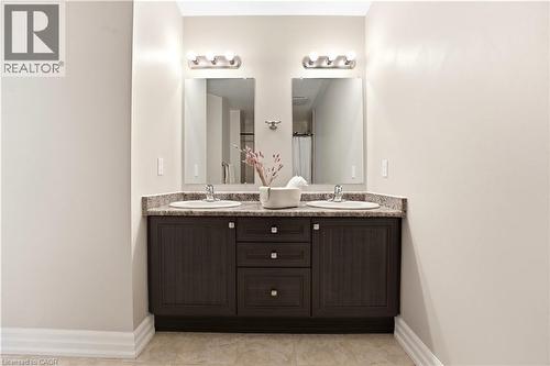 219 Moorlands Crescent, Kitchener, ON - Indoor Photo Showing Bathroom
