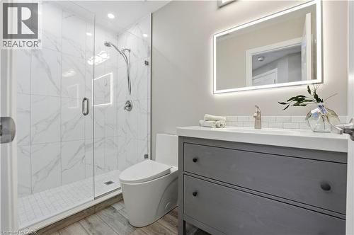 219 Moorlands Crescent, Kitchener, ON - Indoor Photo Showing Bathroom