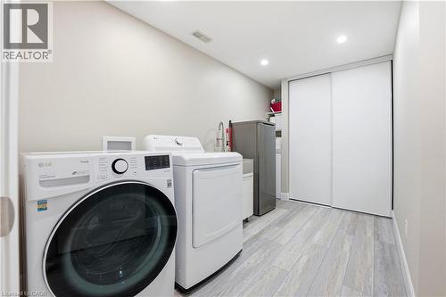 219 Moorlands Crescent, Kitchener, ON - Indoor Photo Showing Laundry Room