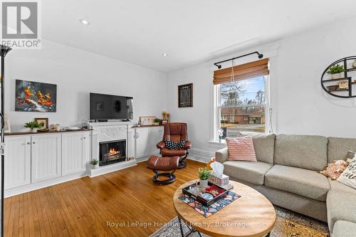 122 Nelson Street E, Goderich (Goderich (Town)), ON - Indoor Photo Showing Living Room With Fireplace