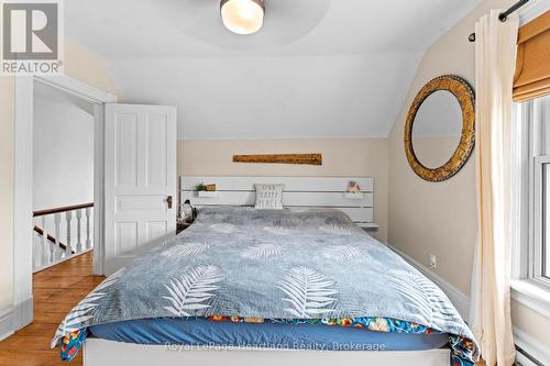 122 Nelson Street E, Goderich (Goderich (Town)), ON - Indoor Photo Showing Bedroom