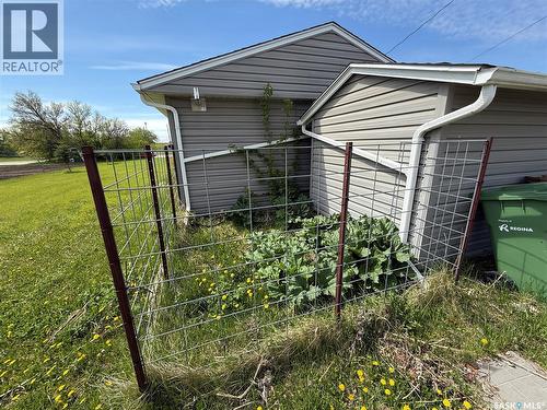 2009 Connaught Street, Regina, SK - Outdoor
