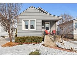 376 LAUZON Windsor, ON N8S 3L9