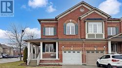 125 GOSNEL CIRCLE  Bradford West Gwillimbury, ON L3Z 0G3