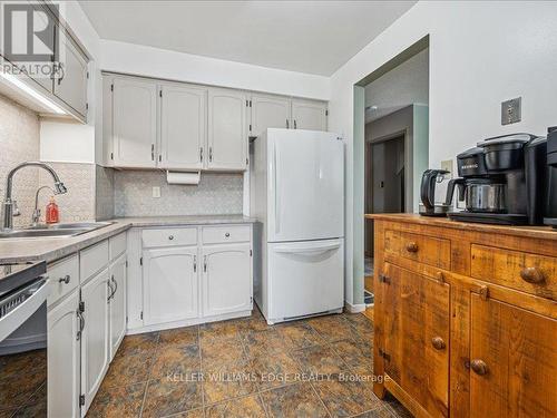 31 - 51 Paulander Drive, Kitchener, ON - Indoor Photo Showing Kitchen