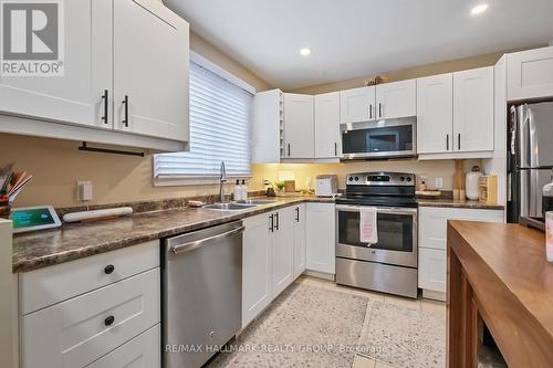 119 Teal Crescent, Ottawa, ON - Indoor Photo Showing Kitchen With Double Sink