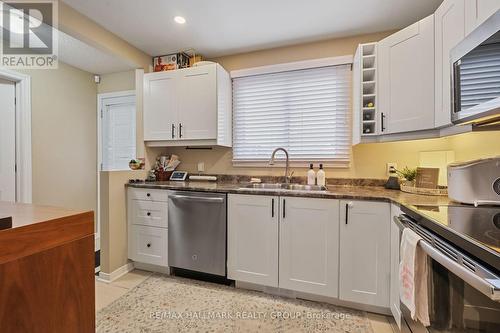 119 Teal Crescent, Ottawa, ON - Indoor Photo Showing Kitchen With Double Sink