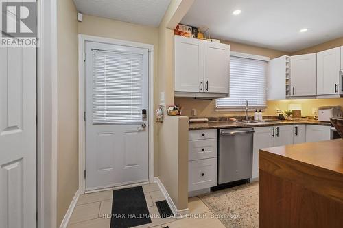 119 Teal Crescent, Ottawa, ON - Indoor Photo Showing Kitchen With Double Sink