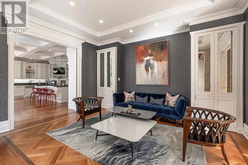 45 Bayview Ridge, Toronto, ON - Indoor Photo Showing Living Room