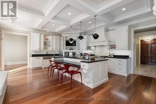 45 Bayview Ridge, Toronto, ON - Indoor Photo Showing Kitchen With Upgraded Kitchen
