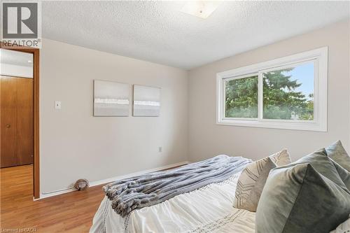 28 Bacall Crescent, Hamilton, ON - Indoor Photo Showing Bedroom