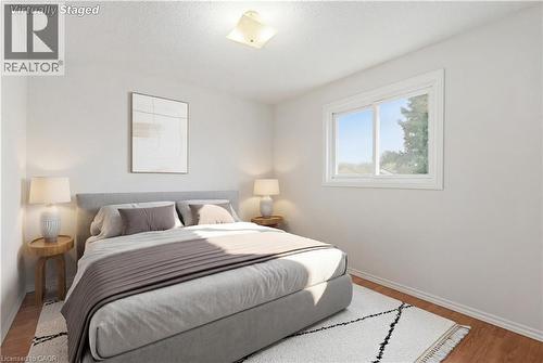 28 Bacall Crescent, Hamilton, ON - Indoor Photo Showing Bedroom