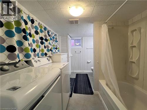 Virtually Staged - 148 Siebert Avenue Unit# Lower, Kitchener, ON - Indoor Photo Showing Laundry Room