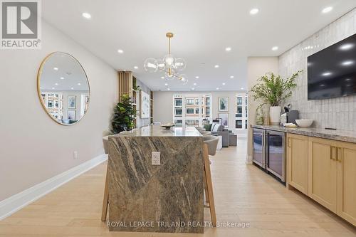 310 - 1560 Upper West Avenue, London South (South B), ON - Indoor Photo Showing Kitchen