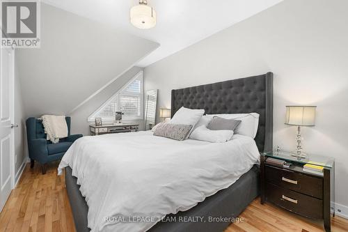 433 Dawson Avenue, Ottawa, ON - Indoor Photo Showing Bedroom