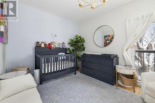 433 Dawson Avenue, Ottawa, ON - Indoor Photo Showing Bedroom