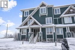 368 CROWNRIDGE DRIVE  Ottawa, ON K2M 3A4