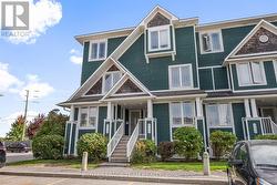 368 CROWNRIDGE DRIVE  Ottawa, ON K2M 3A4