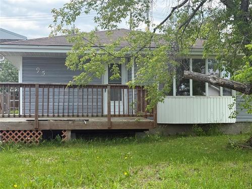 95 Char Bay, Thompson, MB - Outdoor