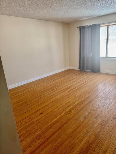 95 Char Bay, Thompson, MB - Indoor Photo Showing Other Room