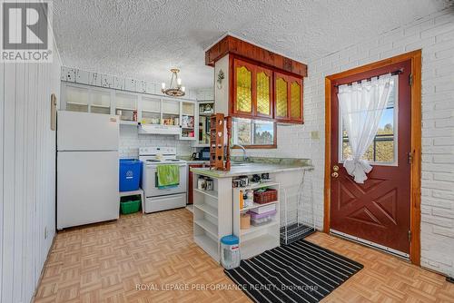 2082 Sandy Hill Road, Champlain, ON - Indoor Photo Showing Other Room