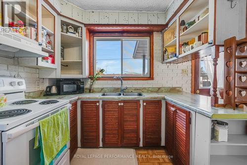 2082 Sandy Hill Road, Champlain, ON - Indoor Photo Showing Kitchen With Double Sink