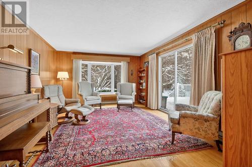 825 Killeen Avenue, Ottawa, ON - Indoor