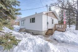 15 5th Street  Starbuck, MB R0G 0B1