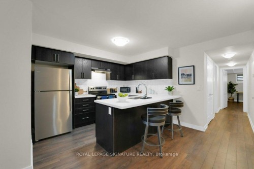 2613-1 Gable Hurst Way, Markham, ON - Indoor Photo Showing Kitchen With Upgraded Kitchen