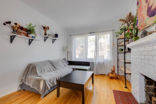 Living Room - 3967 Av. Lacombe, Montréal (Côte-Des-Neiges/Notre-Dame-De-Grâce), QC - Indoor