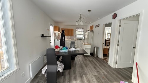 Salon - 3810 Rue St-Patrick, Rawdon, QC - Indoor