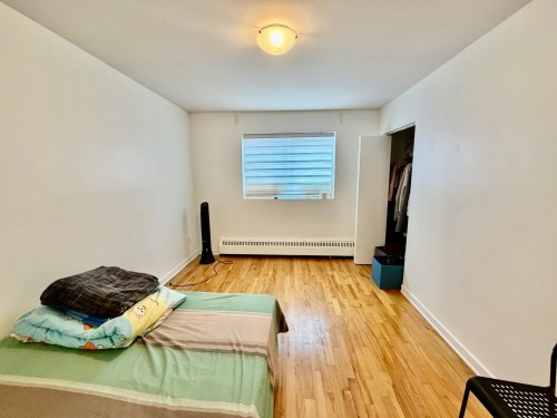 Master Bedroom - 8-658 Av. Mercille, Saint-Lambert, QC - Indoor