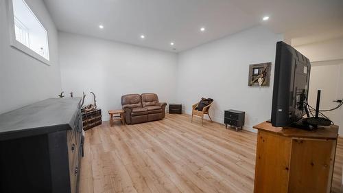 107 18Th Street, Cranbrook, BC - Indoor