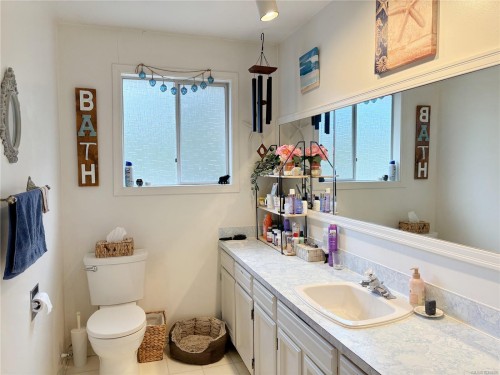529 Cedar Cres, Gold River, BC 