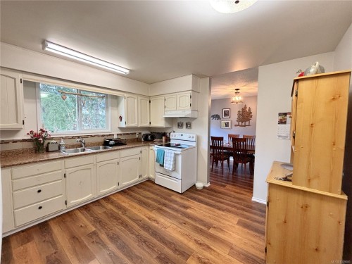 529 Cedar Cres, Gold River, BC 