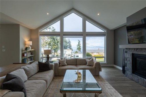 4306 Eva Rd, Bowser, BC 
