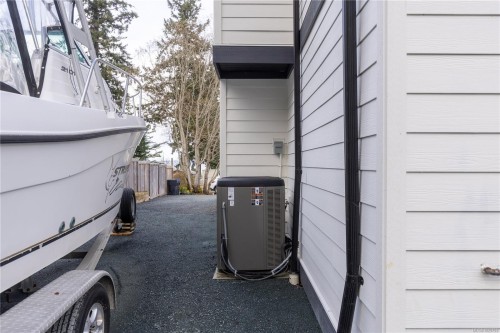 4306 Eva Rd, Bowser, BC 