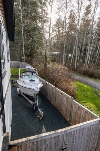 4306 Eva Rd, Bowser, BC 