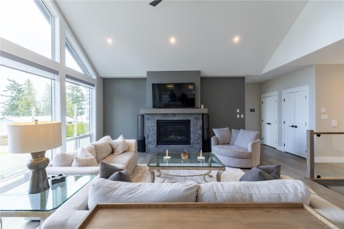 4306 Eva Rd, Bowser, BC 