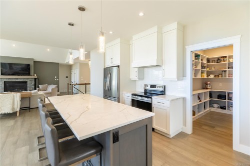 4306 Eva Rd, Bowser, BC 