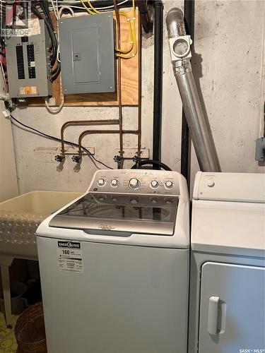 59 Mcdougall Crescent, Saskatoon, SK - Indoor Photo Showing Laundry Room