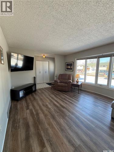 59 Mcdougall Crescent, Saskatoon, SK - Indoor Photo Showing Living Room