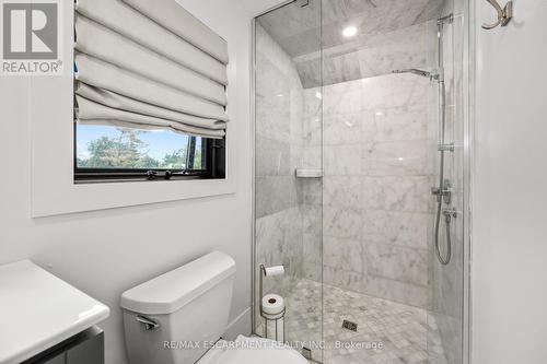 1390 Halifax Place, Burlington, ON - Indoor Photo Showing Bathroom