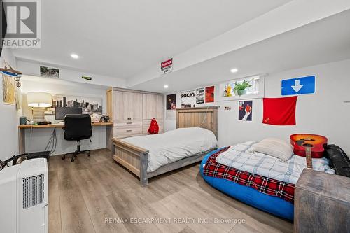 1390 Halifax Place, Burlington, ON - Indoor Photo Showing Bedroom
