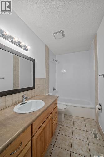 2425 15Th Avenue E, Prince Albert, SK - Indoor Photo Showing Bathroom