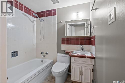 2425 15Th Avenue E, Prince Albert, SK - Indoor Photo Showing Bathroom