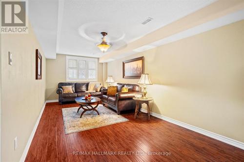 3358C Kingston Road, Toronto, ON - Indoor